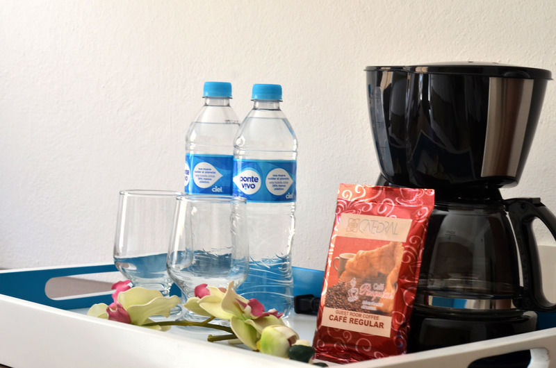 Hotel Catedral لاباز المظهر الخارجي الصورة Coffee and bottled water